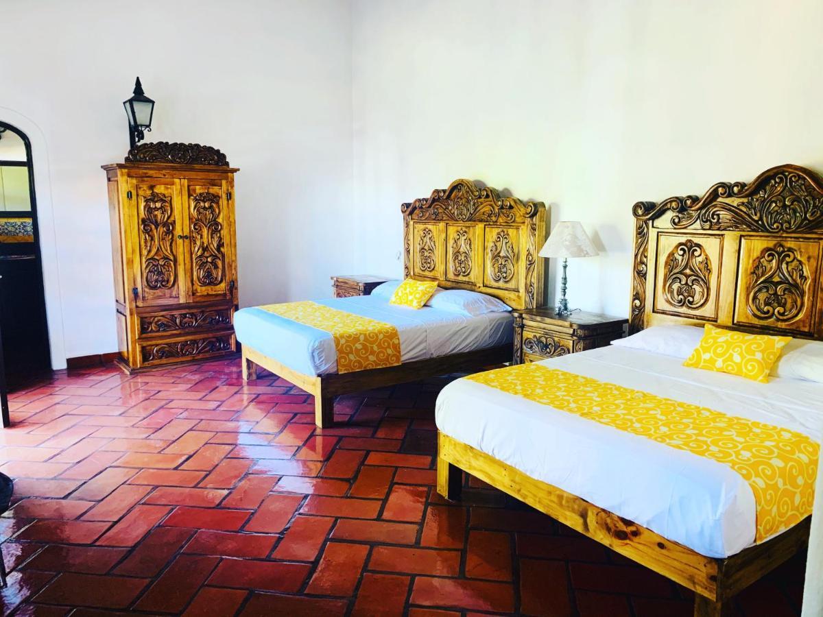 Caroline Bella Bed & Breakfast Ajijic Ngoại thất bức ảnh