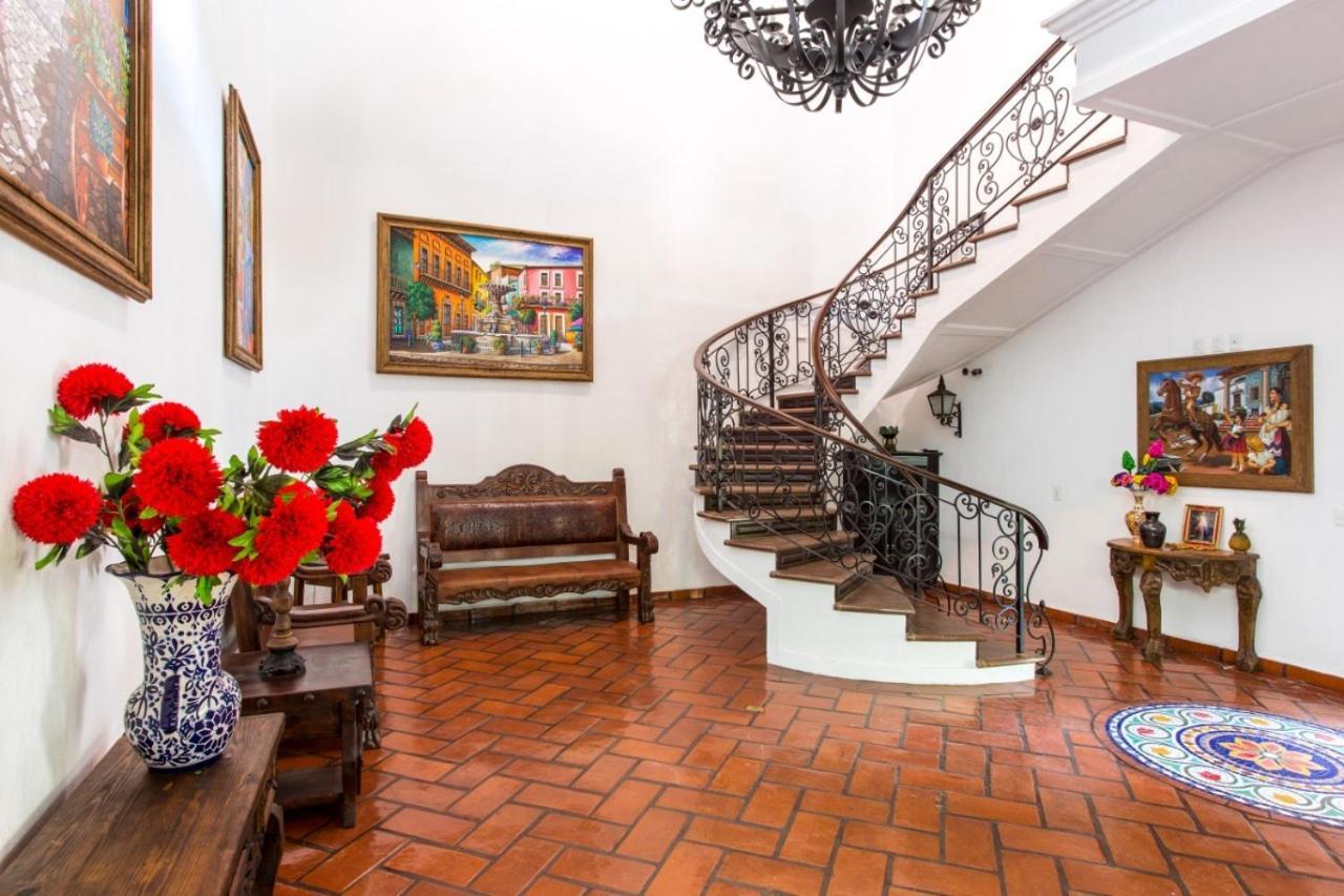 Caroline Bella Bed & Breakfast Ajijic Ngoại thất bức ảnh